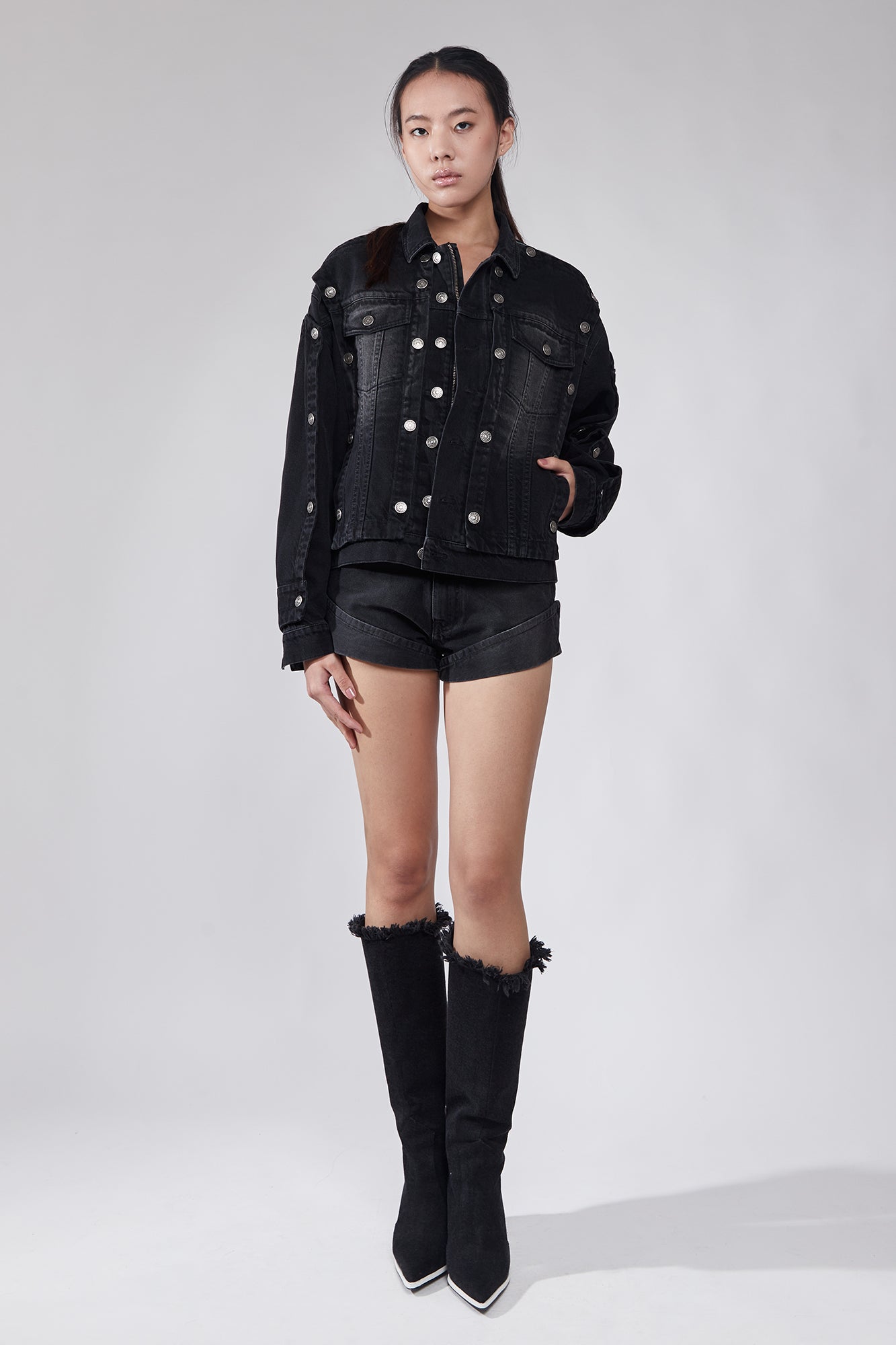 "Alya" shorts